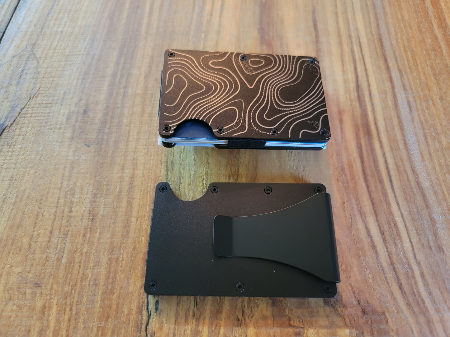 Aluminum minimalist wallet