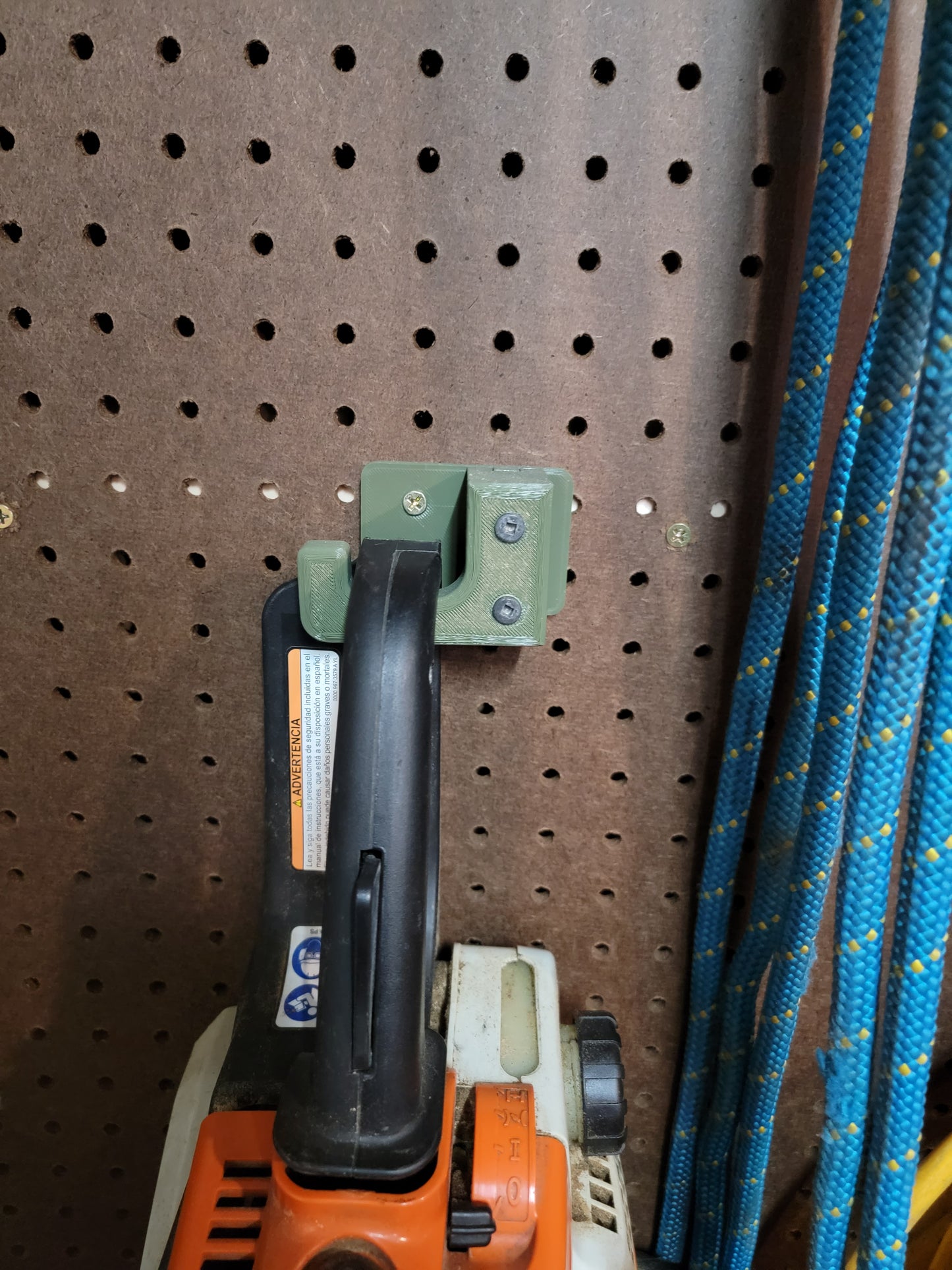 Chainsaw wall mount